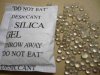 Silica_gel_sachet.jpg