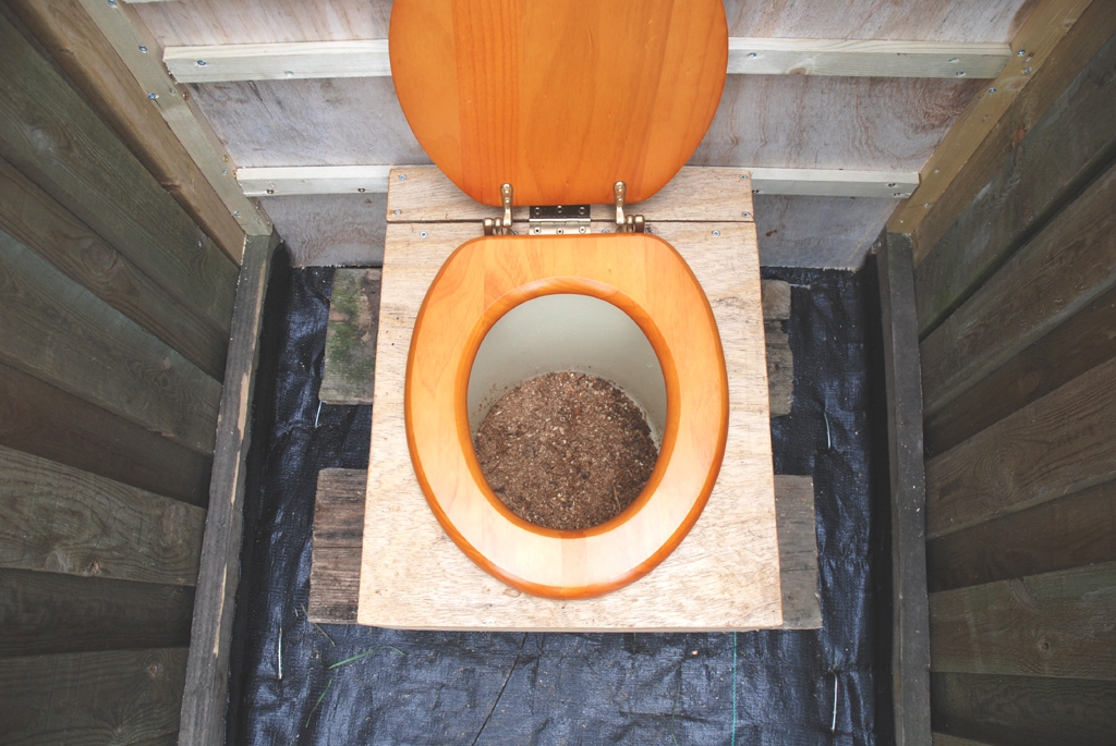 compost_toilet.jpg