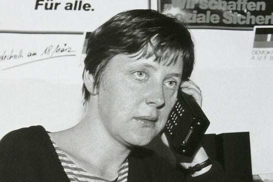 merkel-telephone.jpg