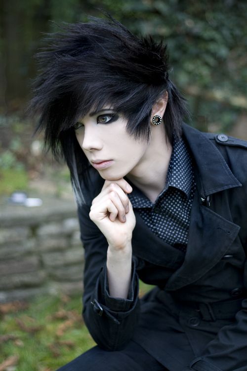 b6408c1672534a3544864ff900b9ac53--hot-emo-boys-emo-guys.jpg