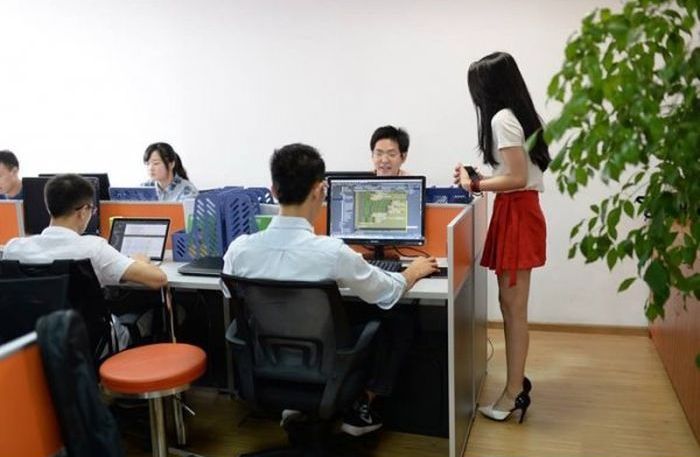 programming_cheerleaders_00.jpg