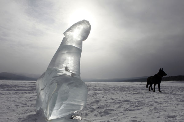 092255_public_ice_reuters_slide.jpg