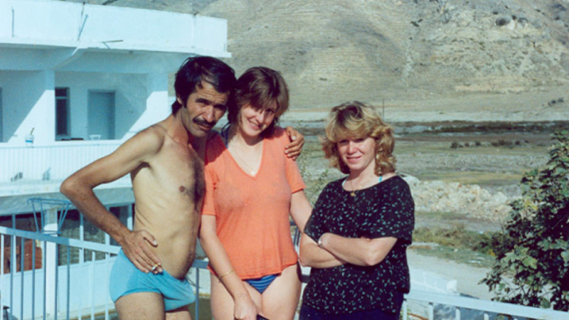 awkward-boner-ereksie-erection-watkykjy.jpg