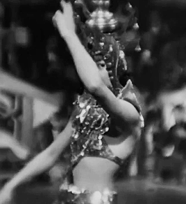 4e9b4952c18141dffae9b7d884ef5b03.gif