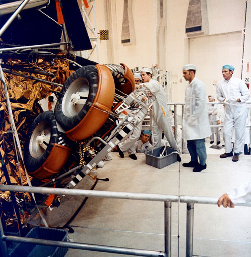 ap15-S71-31409.jpg