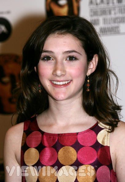 nini-julianna-rose-mauriello-4053065-407-594.jpg