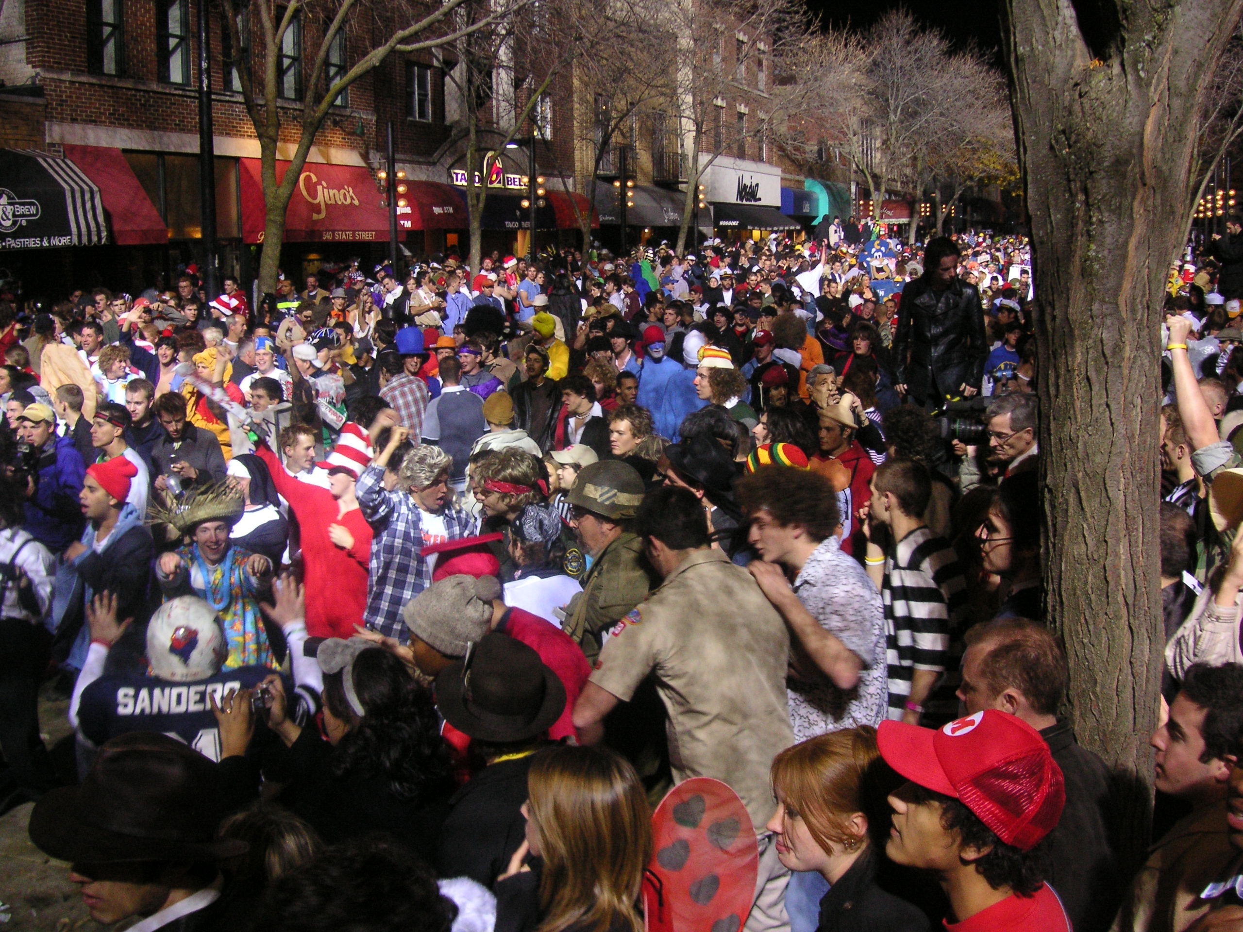 Halloween_on_State_Street.JPG