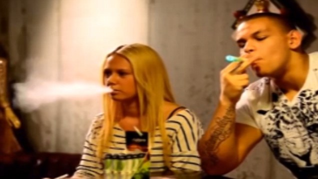 video-undefined-1F0BD35700000578-140_636x358.jpg