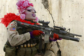 gay_us_soldier360_975409323.jpg