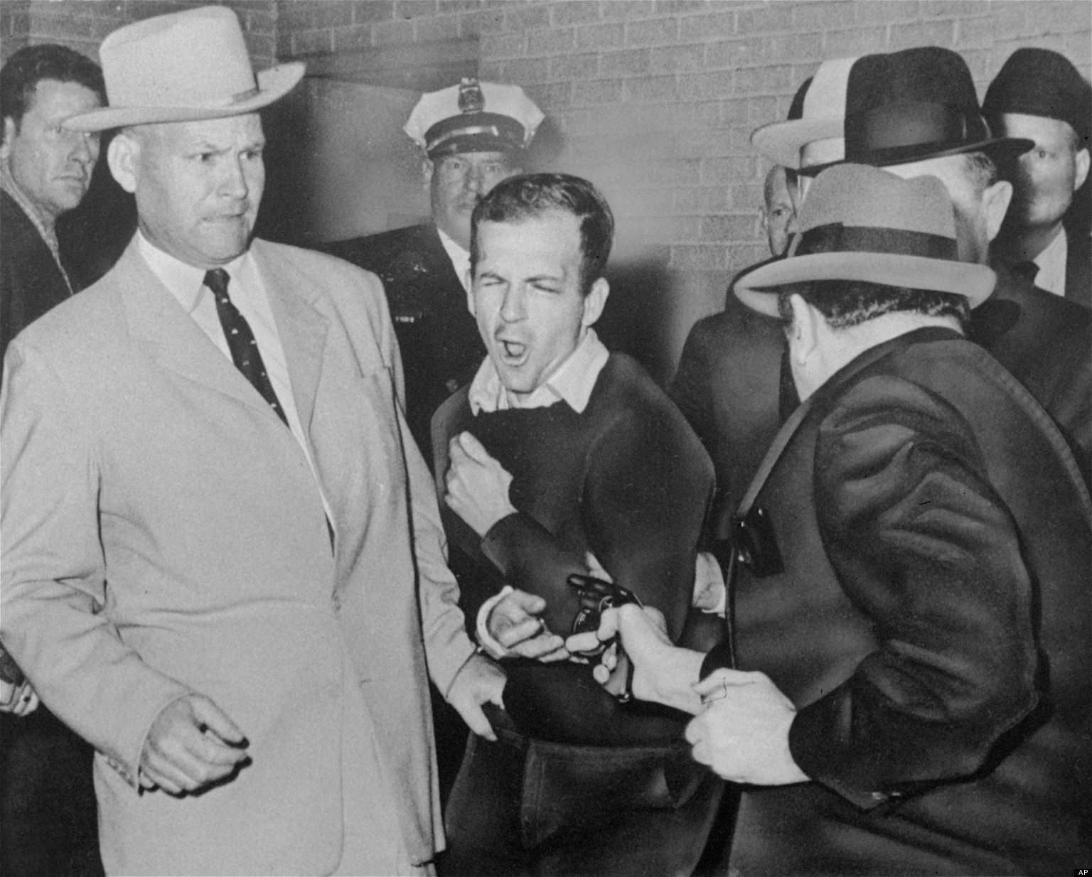 o-lee-harvey-oswald-facebook.jpg