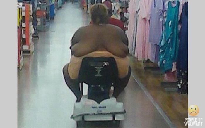people-of-walmart-10-26.jpg