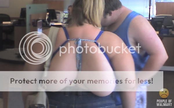 people-of-walmart-back-boobs_zps52a2ff28.jpg