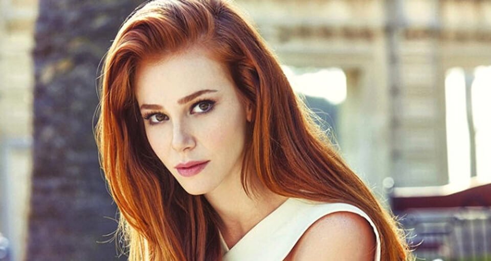 elcin-sangu-1.jpg