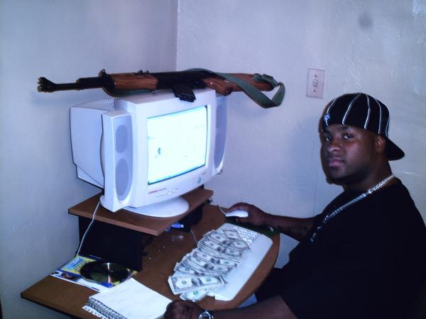 iapeiaadg.jpg