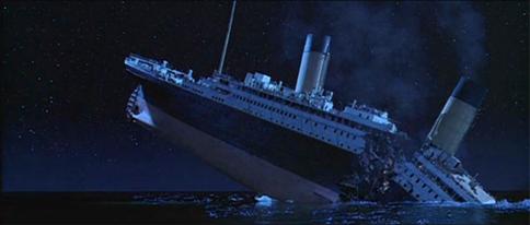 Titanic_breaks_in_half.jpg