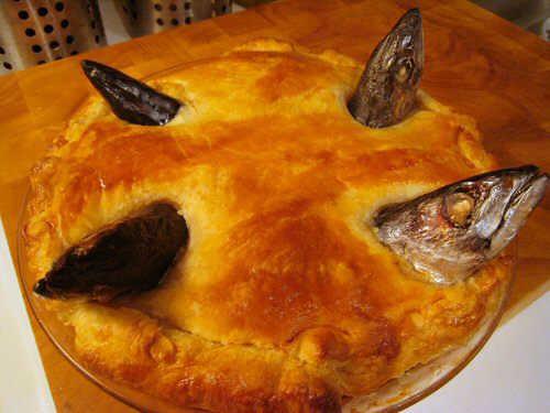 Baked_stargazy_pie.jpg