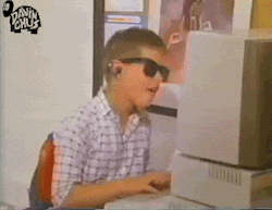tumblr_nk8fb8vLNx1rnjev4o1_250.gif