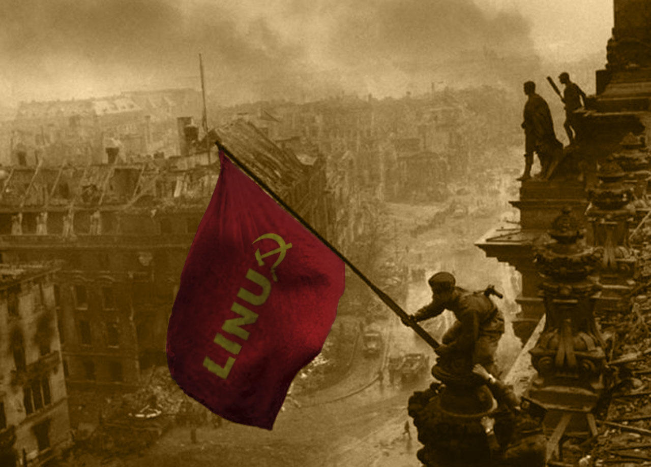 Linux_flag_over_the_Reichstag_by_lalitpatanpur.jpg